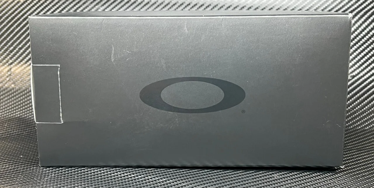 OAKLEY OX8046 0353 Grey Shadow Men 2